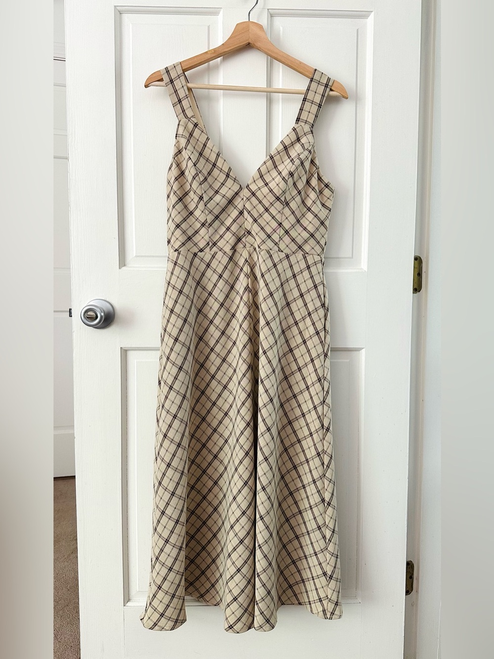 Lulu’s Uptown Affection Beige Plaid A-Line Midi Dress with Pockets Size L - Picture 5 of 16